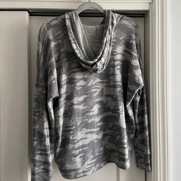 “Philly” Sixers Hoodie - Picture 2 of 4